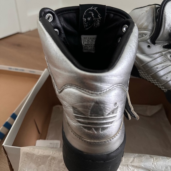 Adidas Originals JS Wing Sneakers - Picture 8 of 15